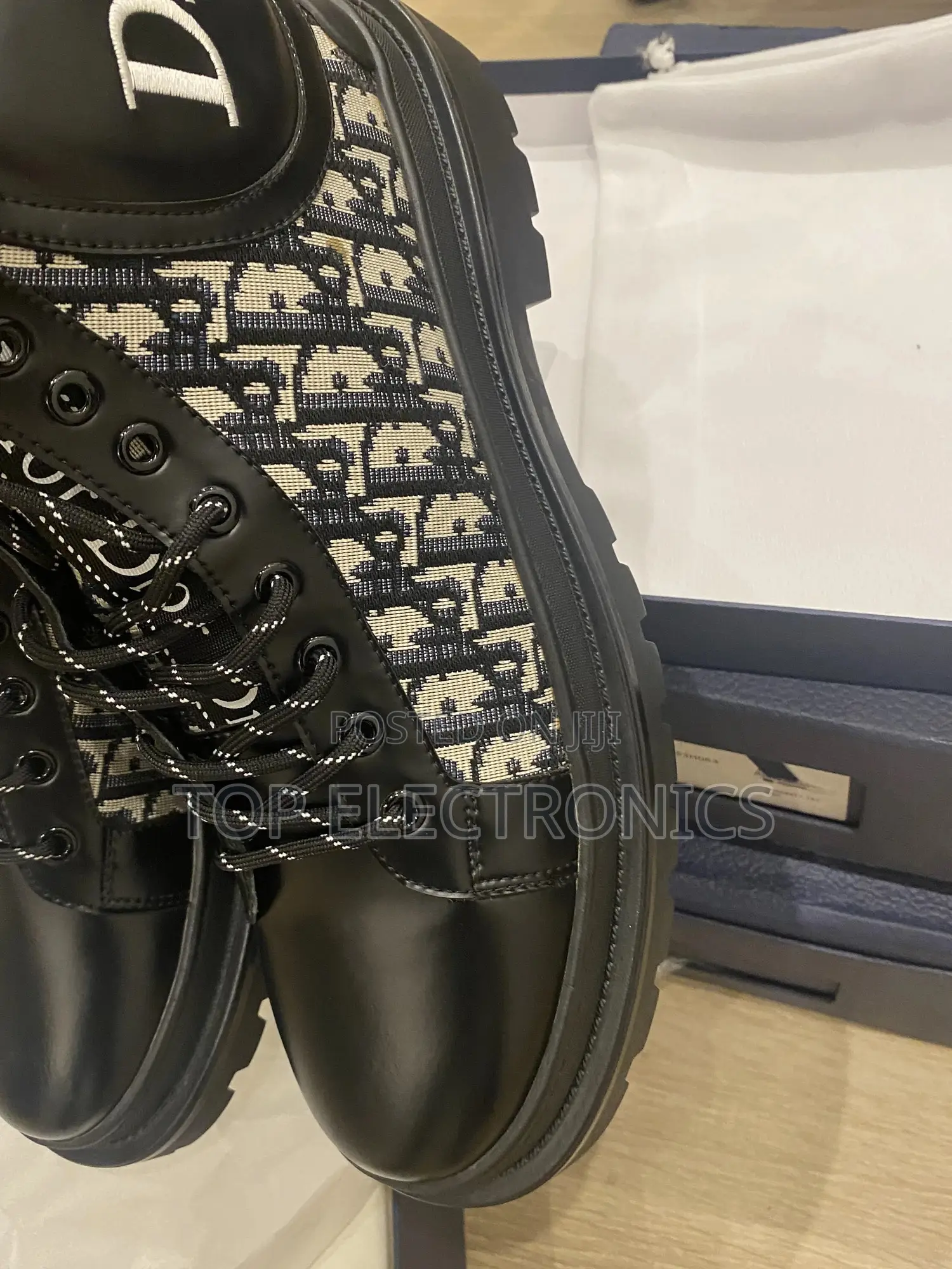 High Quality Dior Sneakers