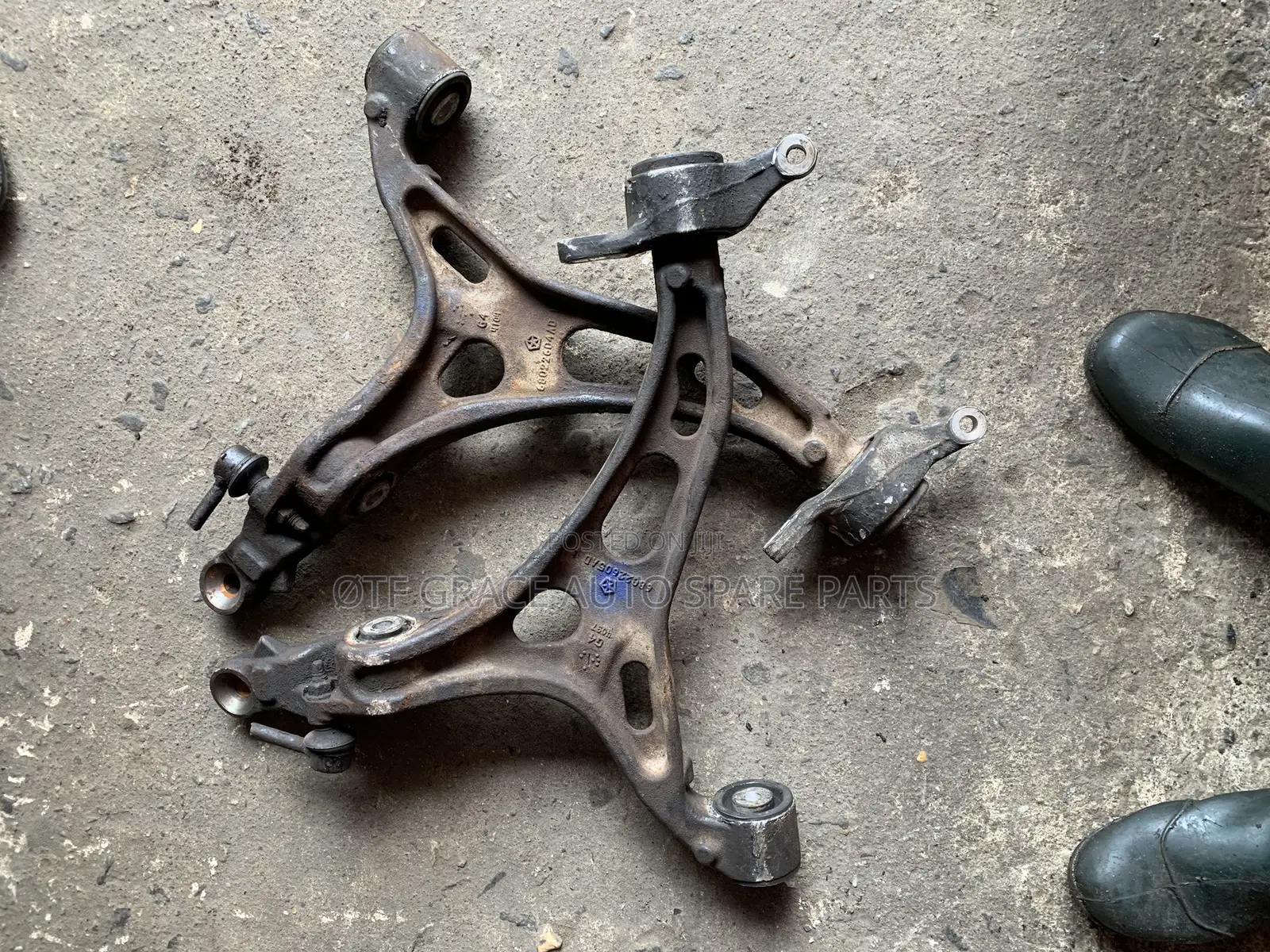 Lower Arm for Jeep Cherokee