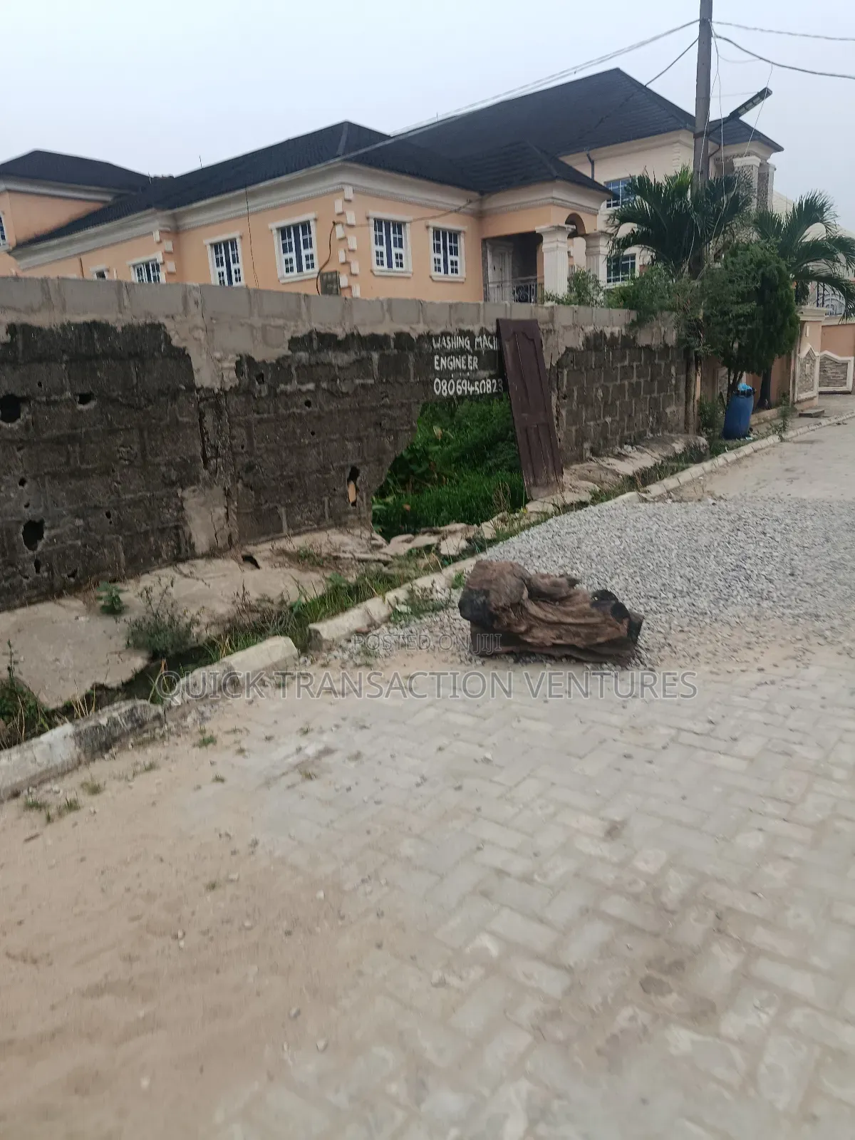 Full Plot of Land in a Secured Neighborhood