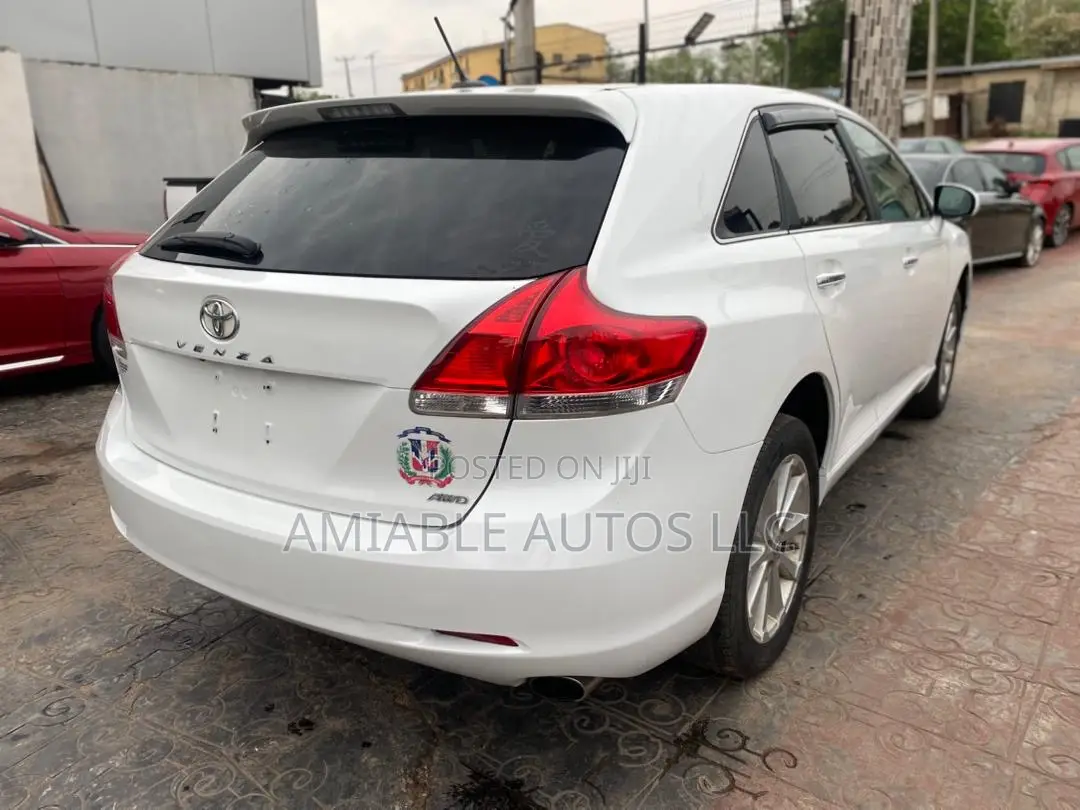 Toyota Venza AWD 2010 White