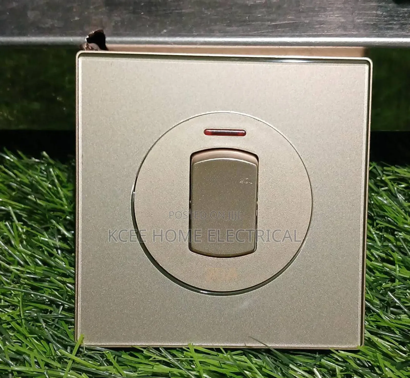 Smile 1-gang Wall Switch With Acrylic Design Led Light Indicator