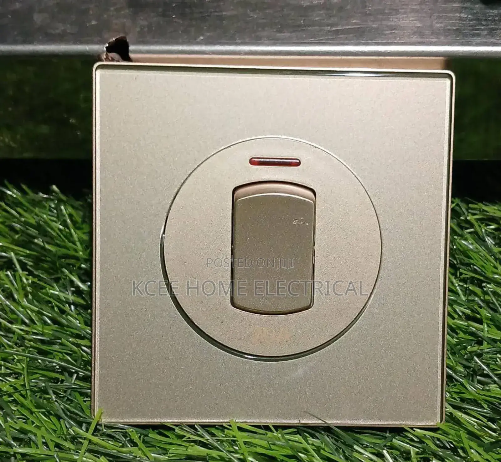 Smile 1-gang Wall Switch With Acrylic Design Led Light Indicator