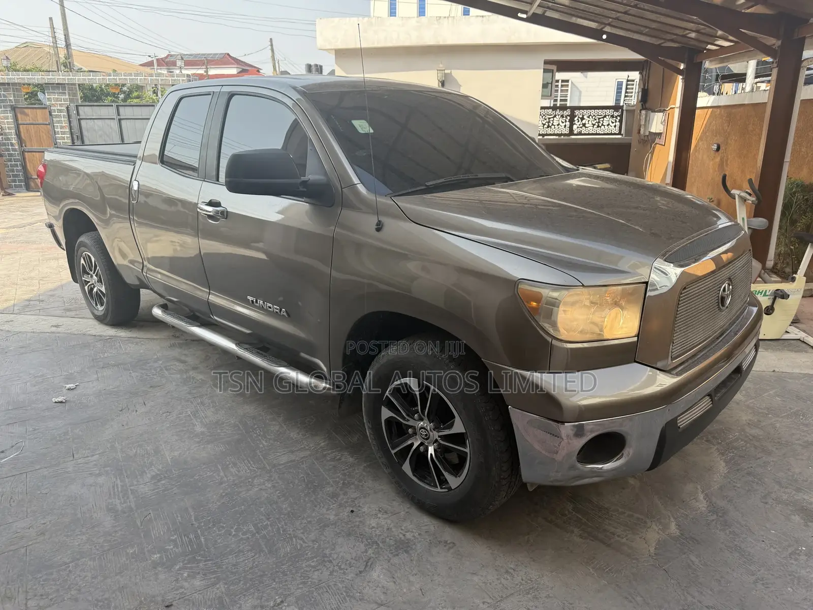 Toyota Tundra Double Cab 4x4 Limited 2009 Gray