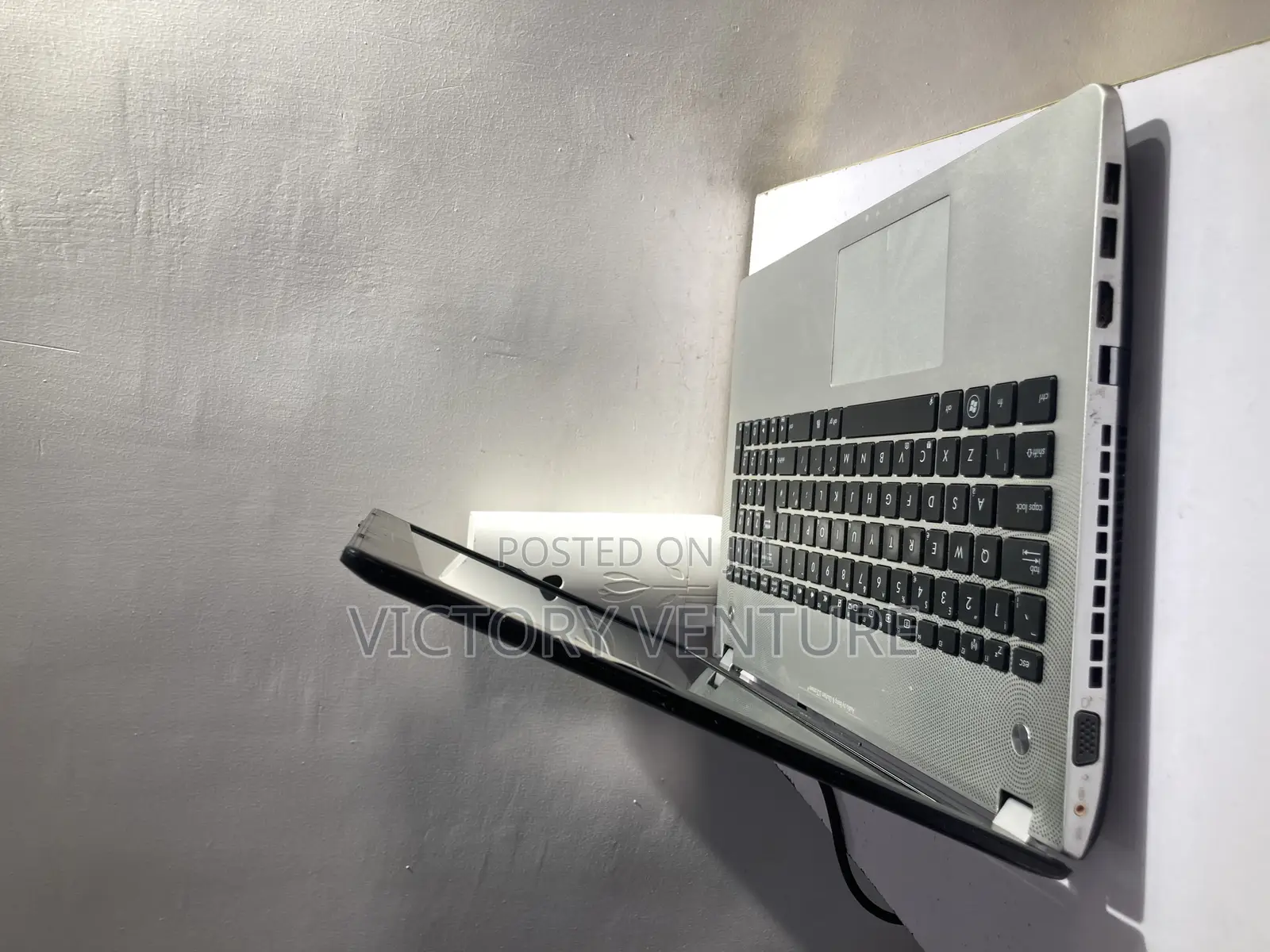 Laptop Asus 8GB Intel Core i7 HDD 320GB