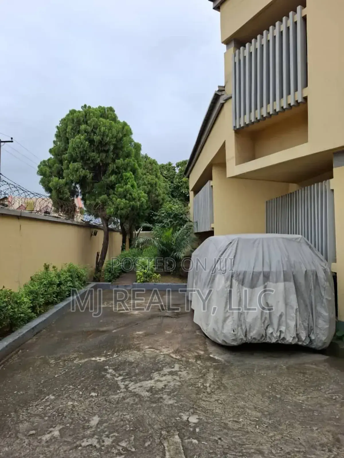 5bdrm Duplex in Opebi for sale