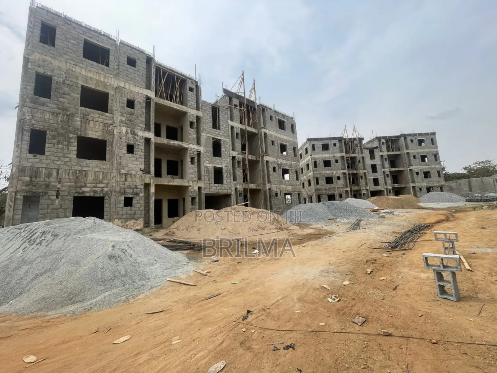 3bdrm Block of Flats in Idu for sale