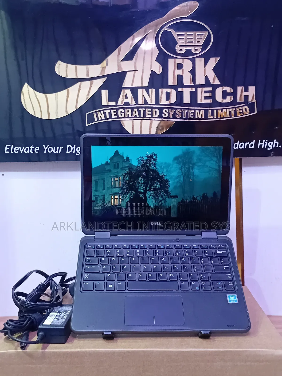 Laptop Dell Latitude 3180 8GB Intel Pentium SSD 128GB