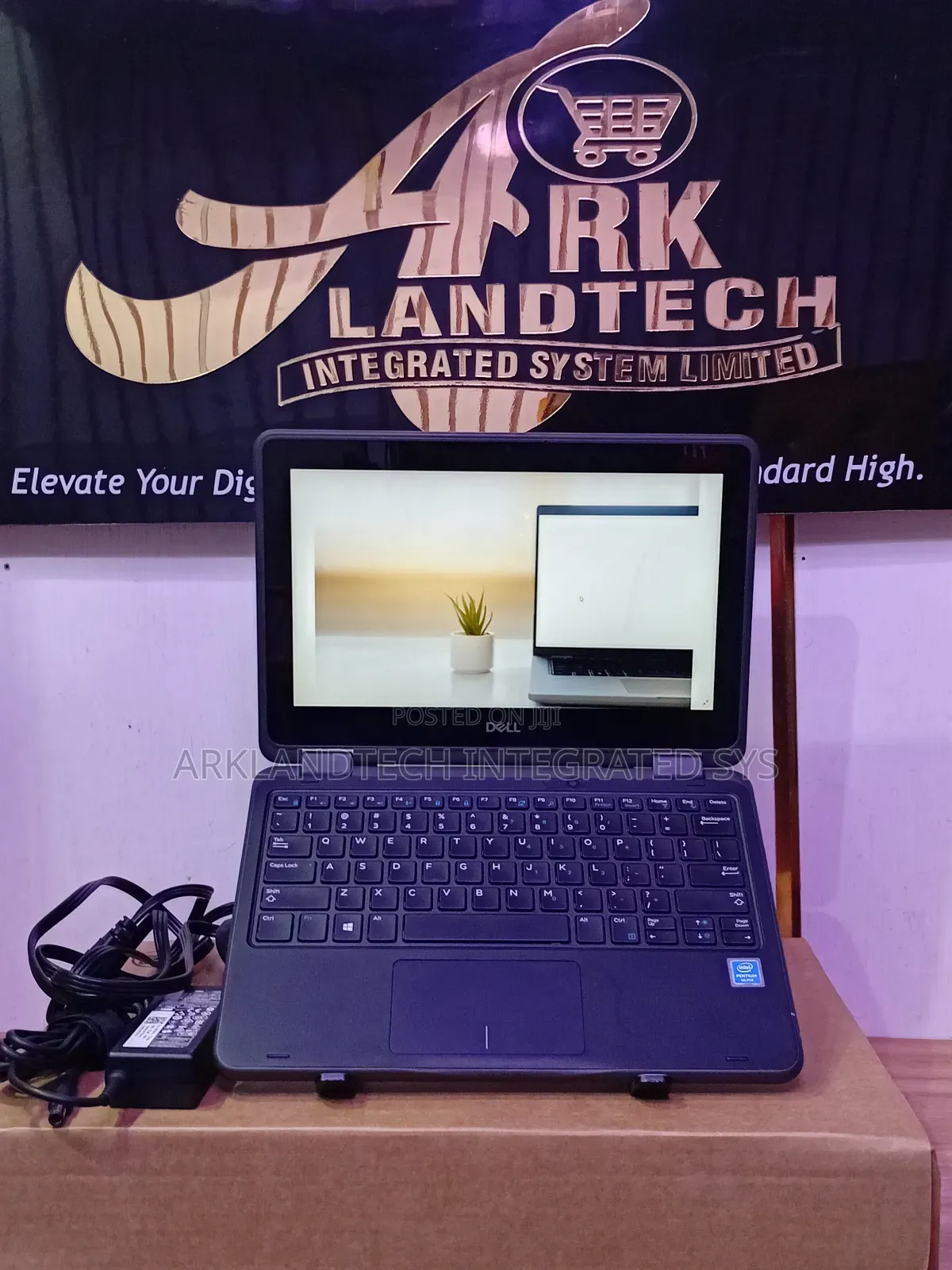 Laptop Dell Latitude 3180 8GB Intel Pentium SSD 256GB