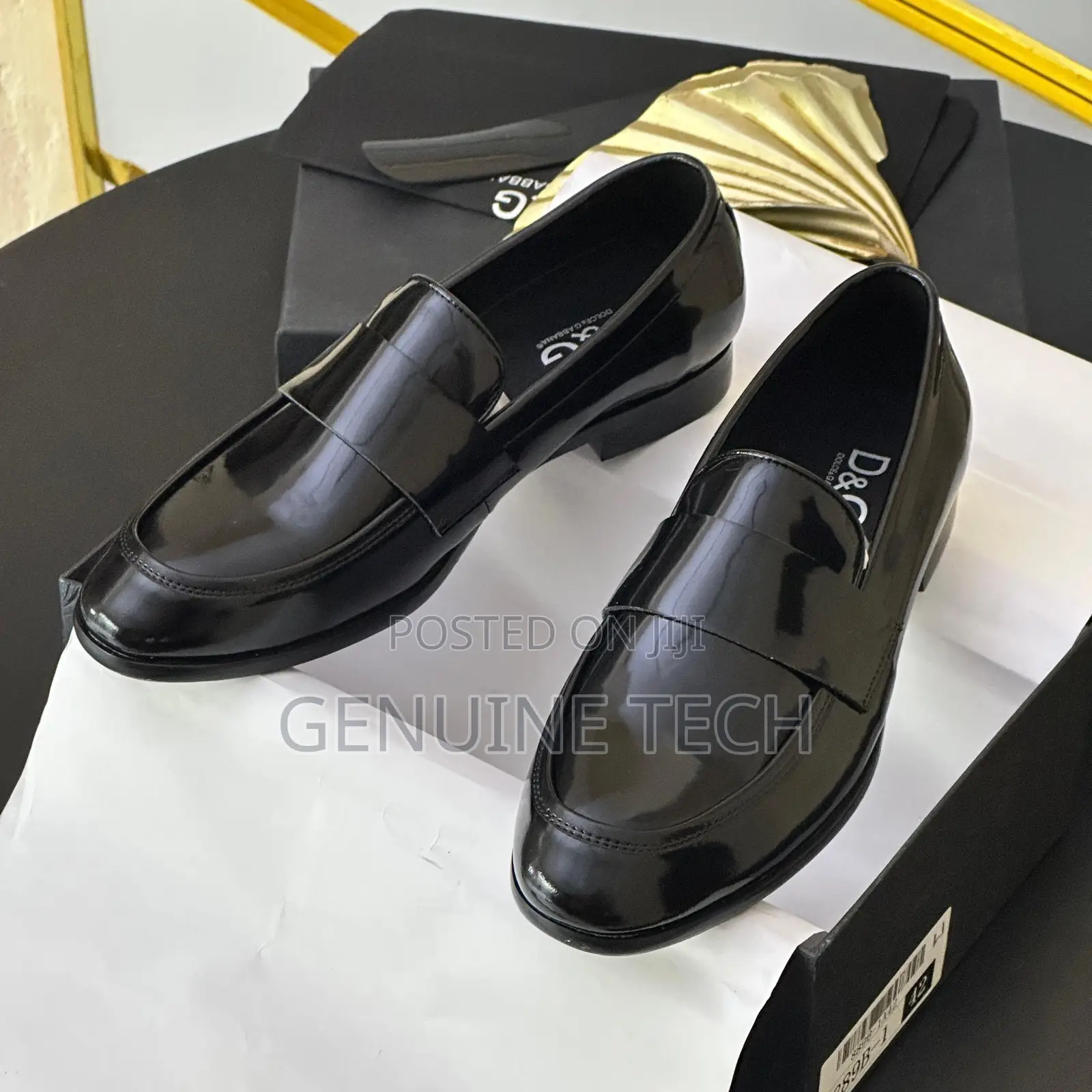 Dolce And Gabbana Leather Loafers.