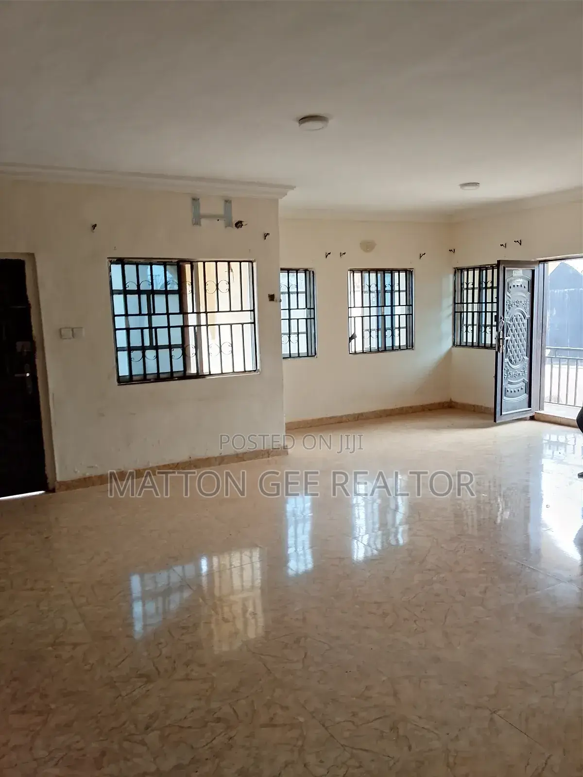 Furnished 3bdrm Block of Flats in Oreyo, Igbogbo for rent