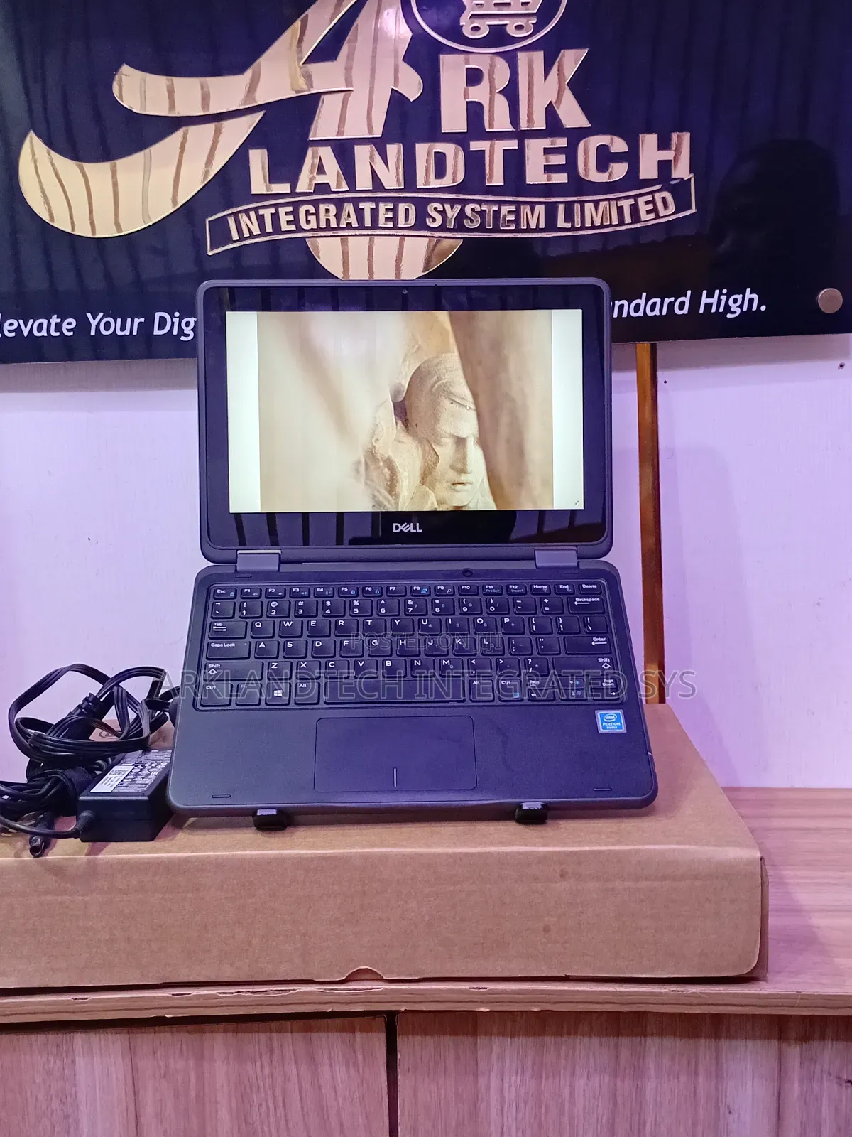 Laptop Dell Latitude 3320 8GB Intel Pentium SSD 256GB