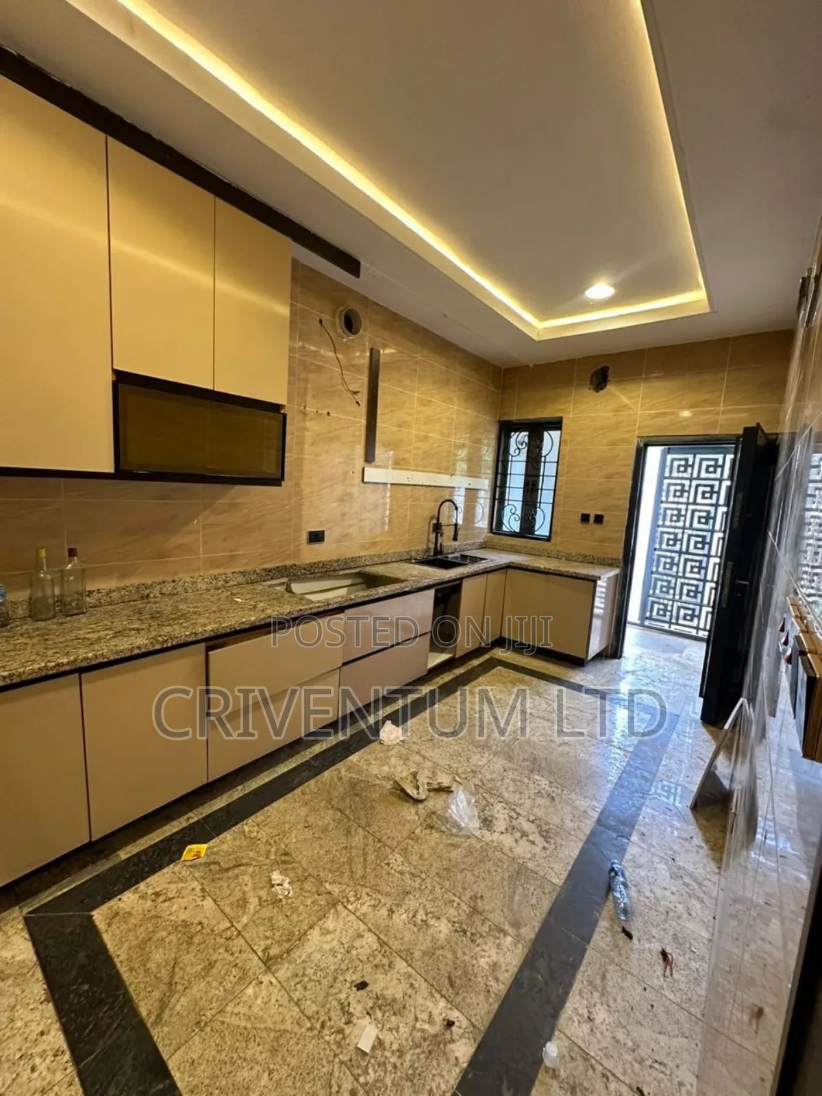 4bdrm Duplex in Kaura for sale