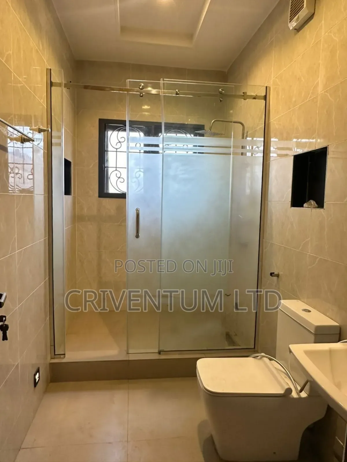 4bdrm Duplex in Kaura for sale