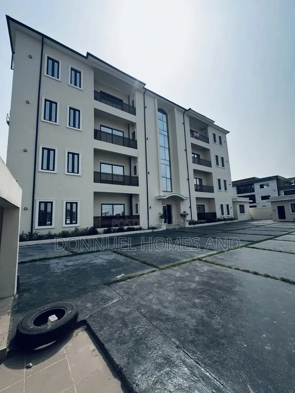3bdrm Apartment in Lekki for rent