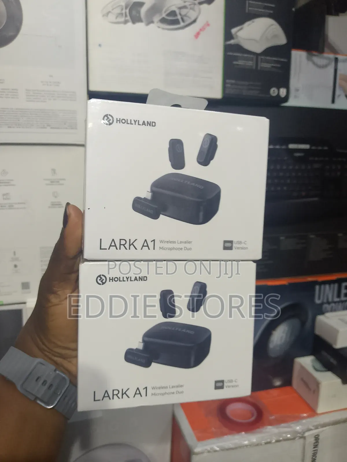 Hollyland Lark A1 Wireless Lavalier Microphone Combo