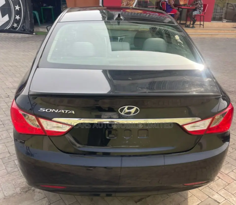 Hyundai Sonata SE Sedan FWD (2.4L 4cyl 6A) 2013 Black