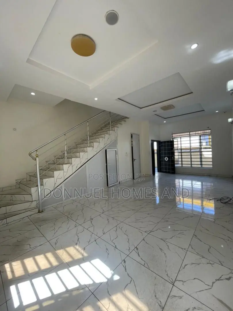 4bdrm Townhouse / Terrace in Ajah for rent
