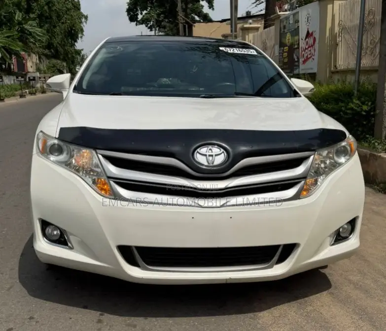 Toyota Venza V6 AWD 2012 White