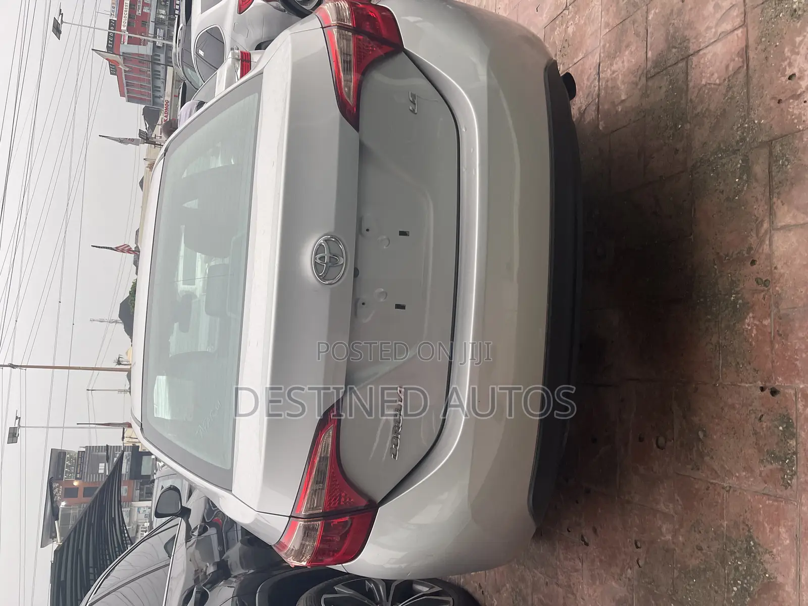 Toyota Corolla SE Special Edition 4dr Sedan (1.8L 4cyl CVT) 2017 Silver