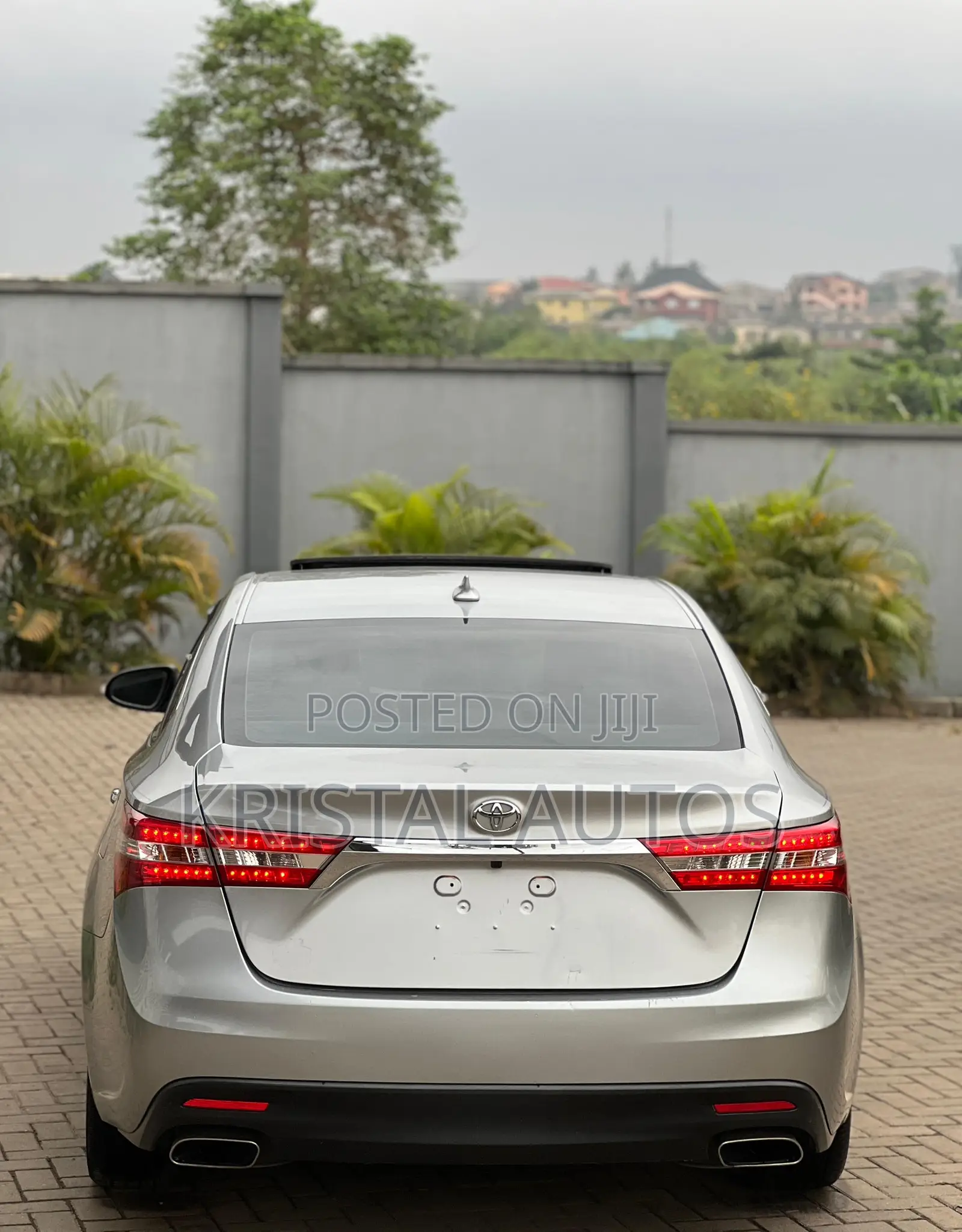 Toyota Avalon Limited 4dr Sedan (3.5L 6cyl 6A) 2015 Gray