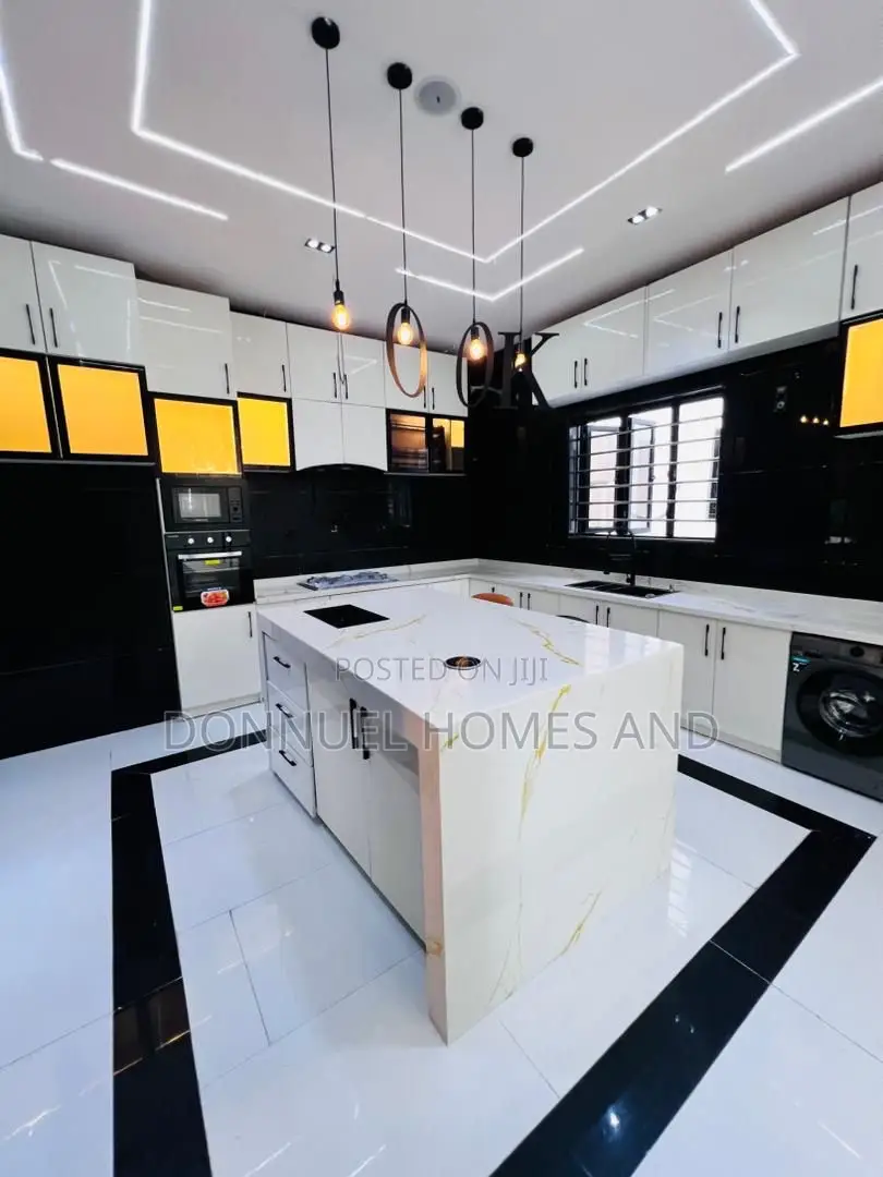 5bdrm Duplex in Ajah for sale