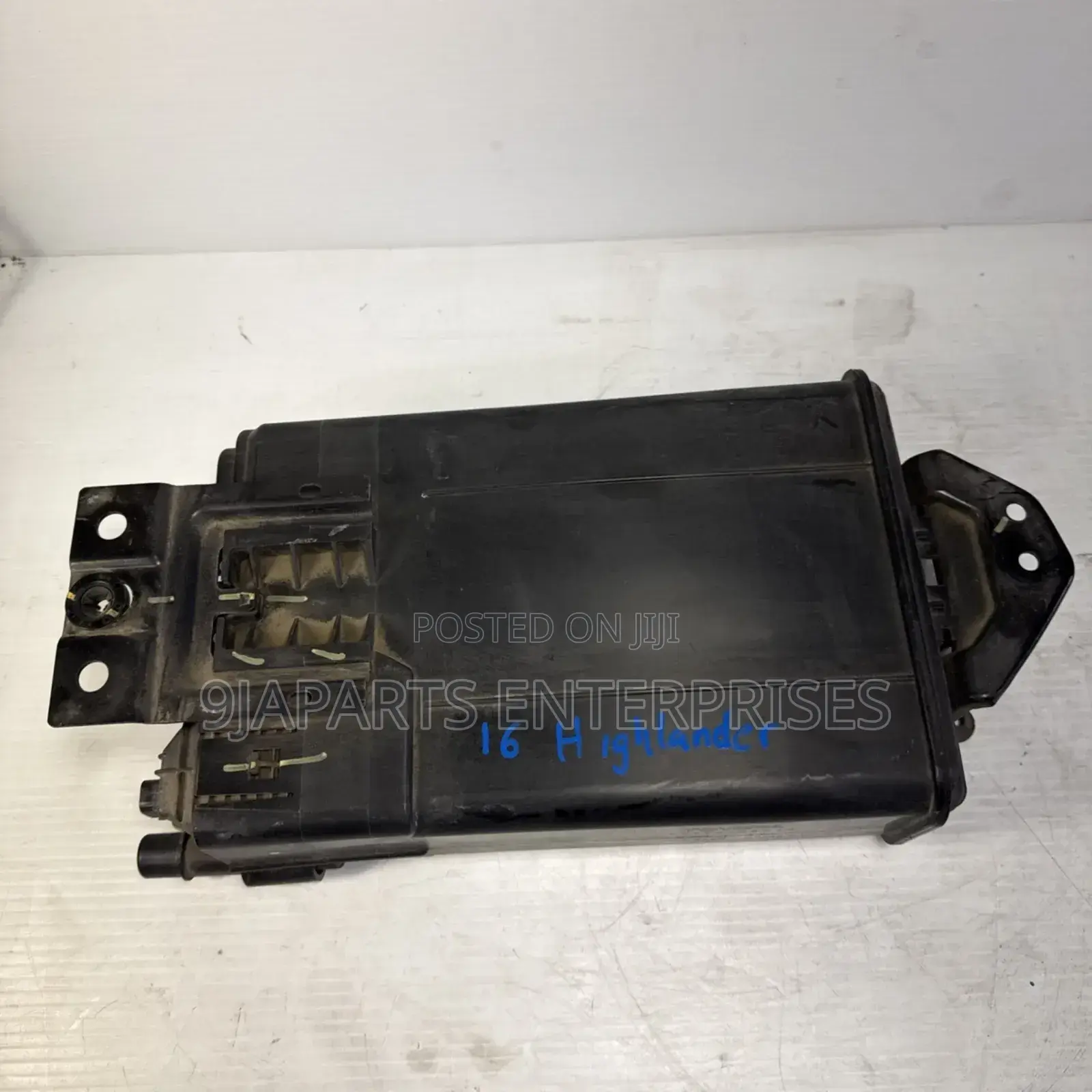 2011 - 2016 Toyota Highlander Fuel Vapor Canister