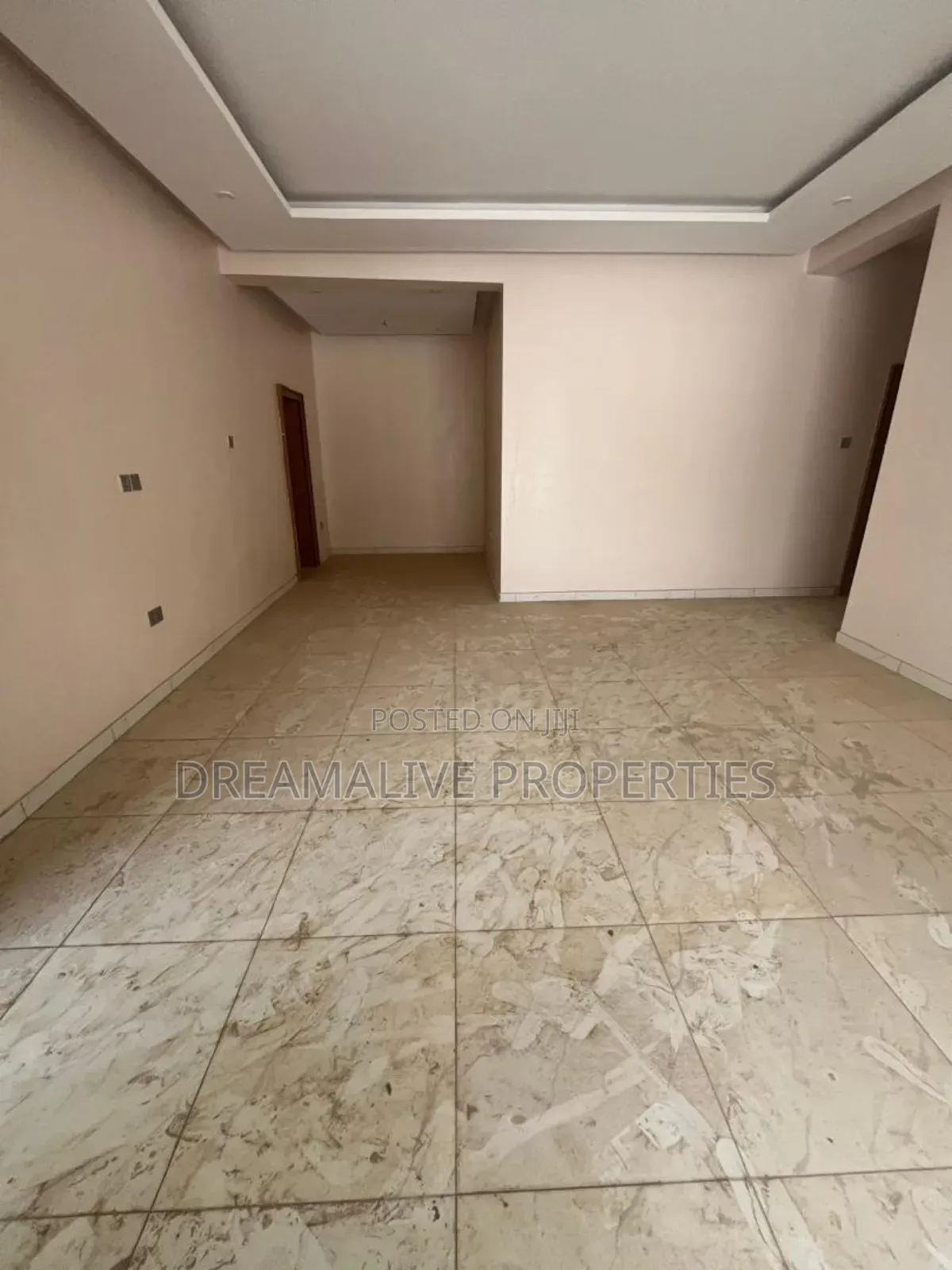 3bdrm Apartment in An Estate, Dawaki for rent