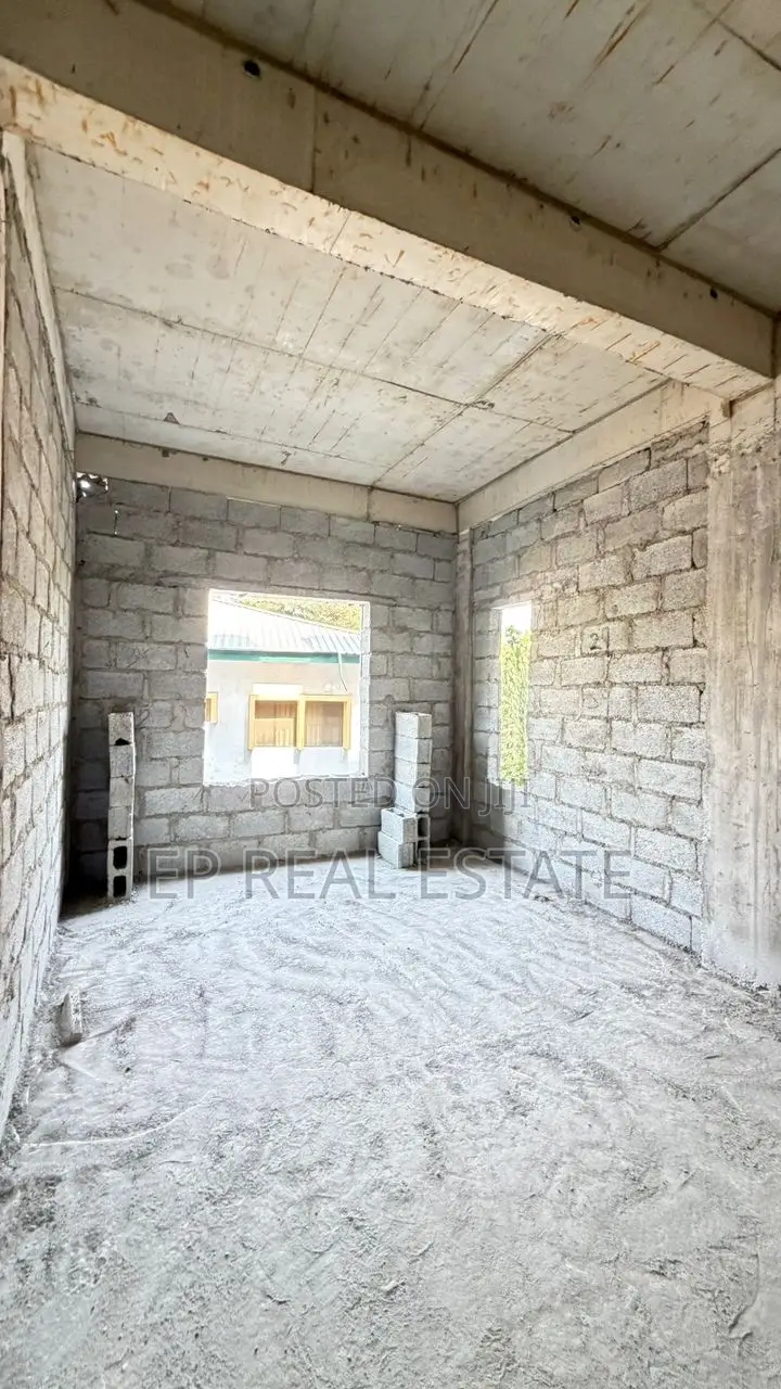 2bdrm Apartment in Wuse 2 for sale
