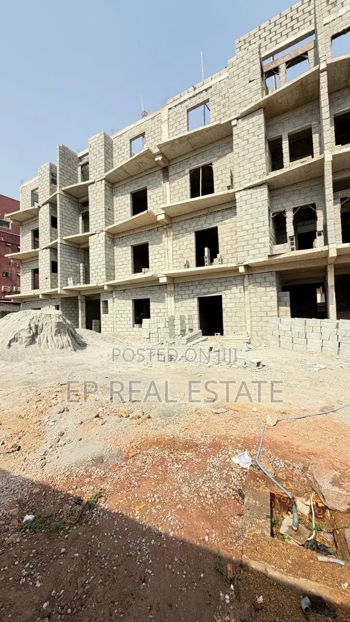 2bdrm Apartment in Wuse 2 for sale