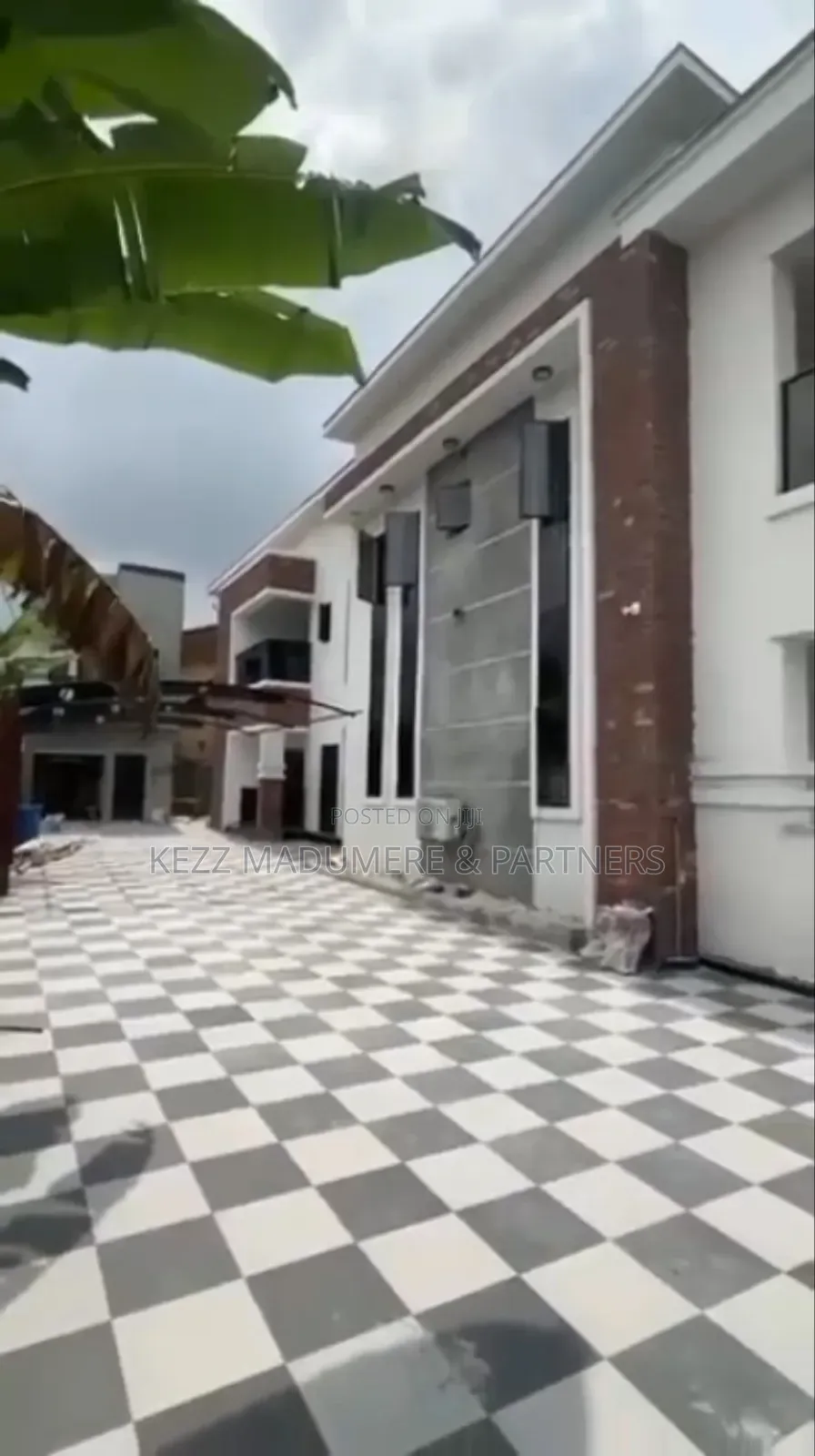 5bdrm Duplex in Refinery Road , for sale