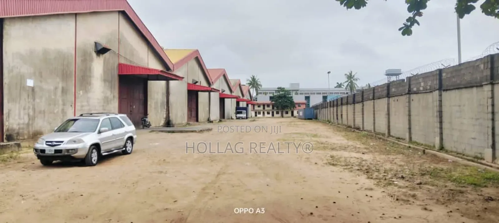 5 Bay Warehouse With Office Building on 21000 Sq MTS Land