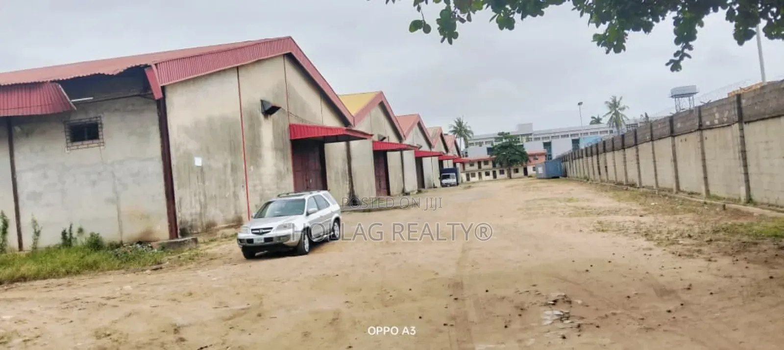 5 Bay Warehouse With Office Building on 21000 Sq MTS Land