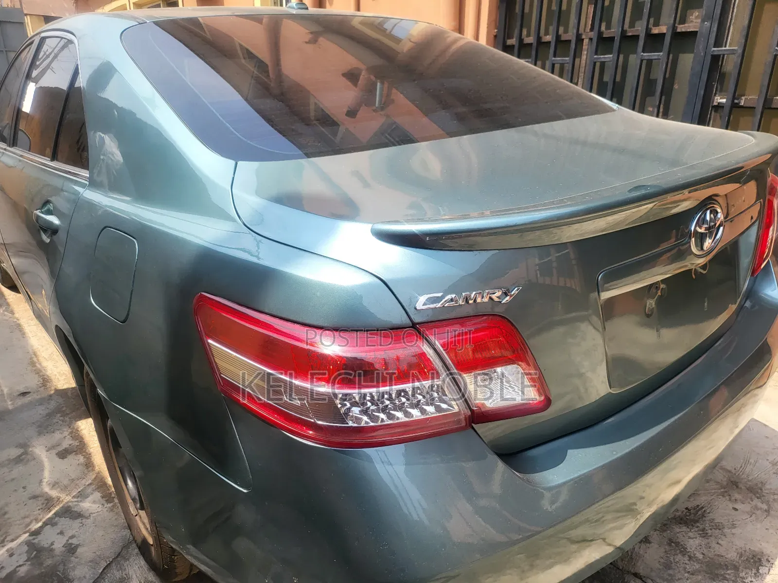 Toyota Camry LE 4dr Sedan (2.5L 4cyl 6AM) 2010 Green