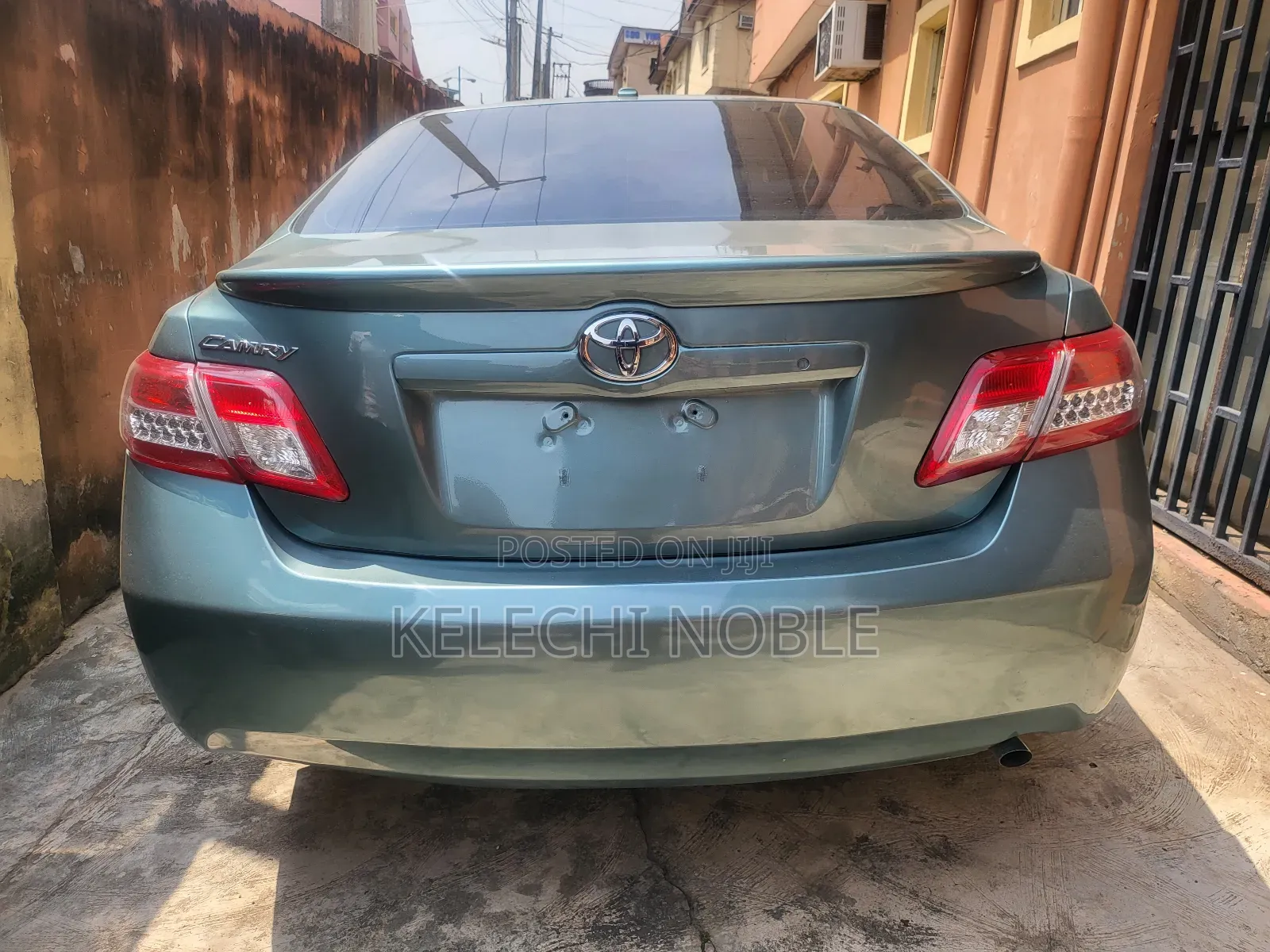 Toyota Camry LE 4dr Sedan (2.5L 4cyl 6AM) 2010 Green