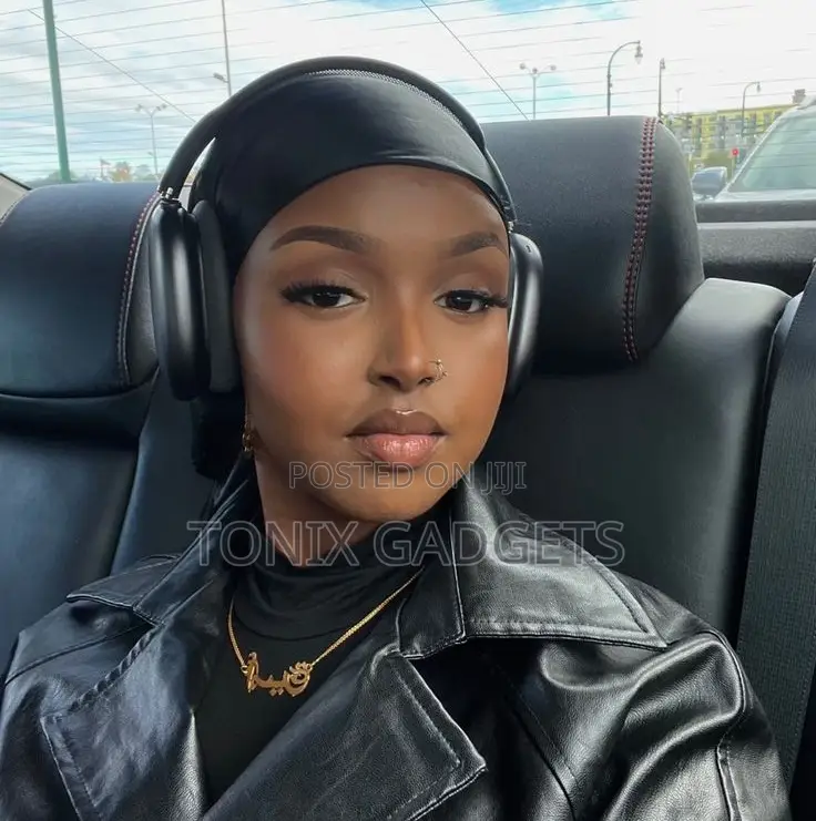 Airpod Max(Max-Style Over-Ear Headphones)