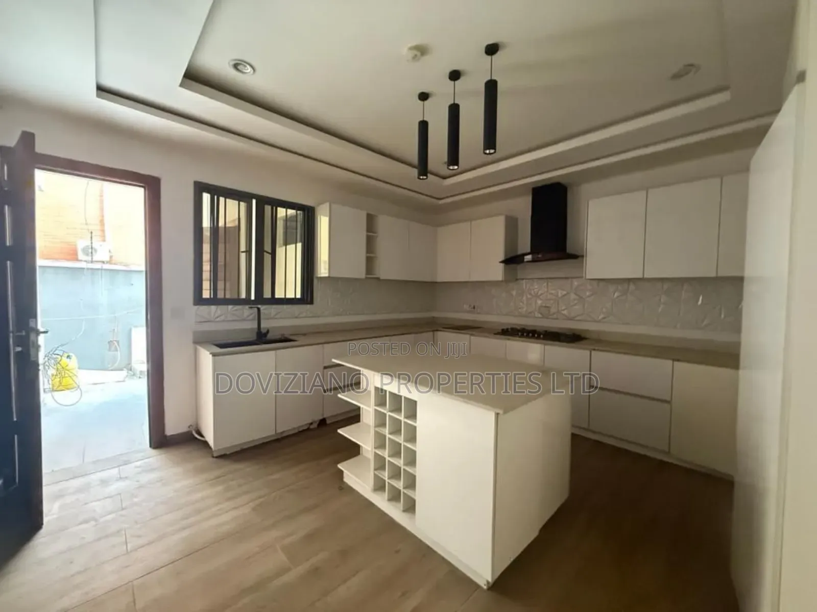 4bdrm Duplex in Lekki Phase 1 for sale