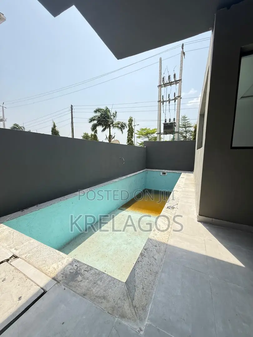 2bdrm Apartment in Ikate for sale