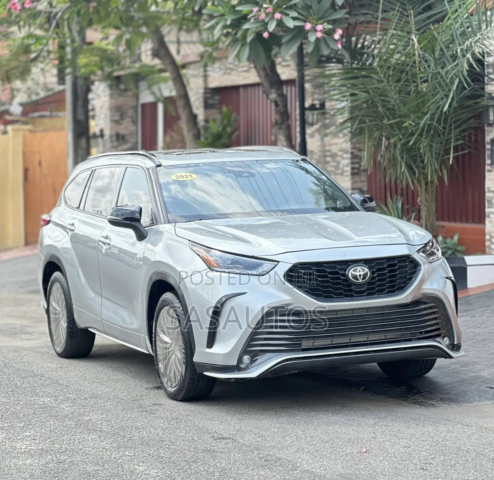 Toyota Highlander XSE 2021 Silver