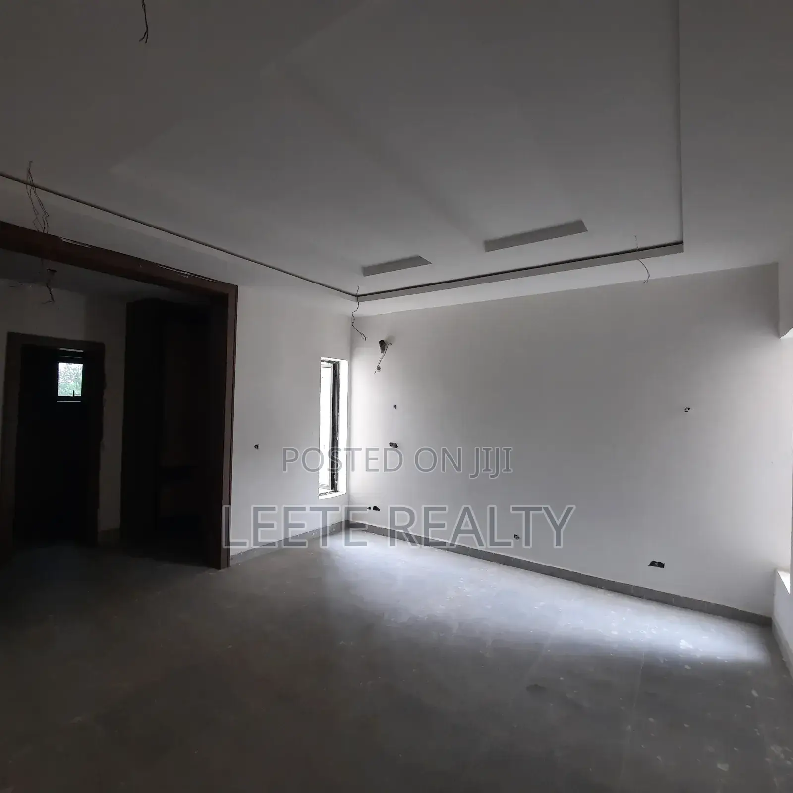 5bdrm Duplex in Zone 7 / Wuse for sale