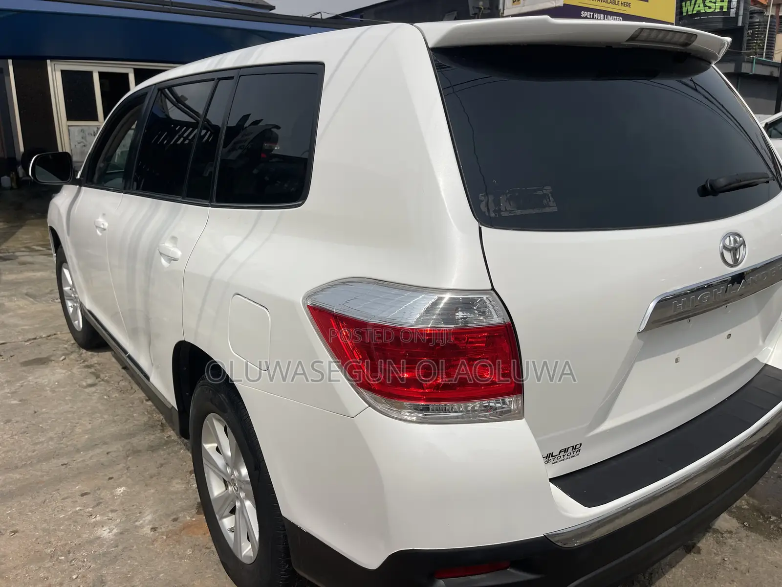 Toyota Highlander 3.5L 2WD 2013 White