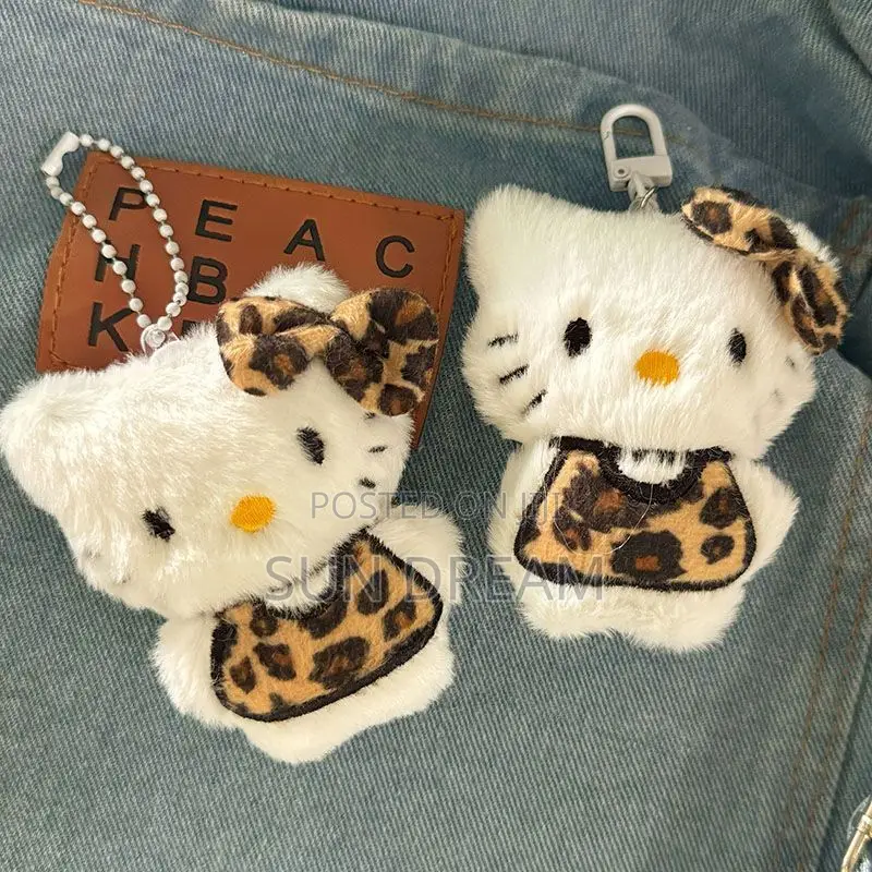 Hello Kitty Toy Bag Furry Charm Keyholder