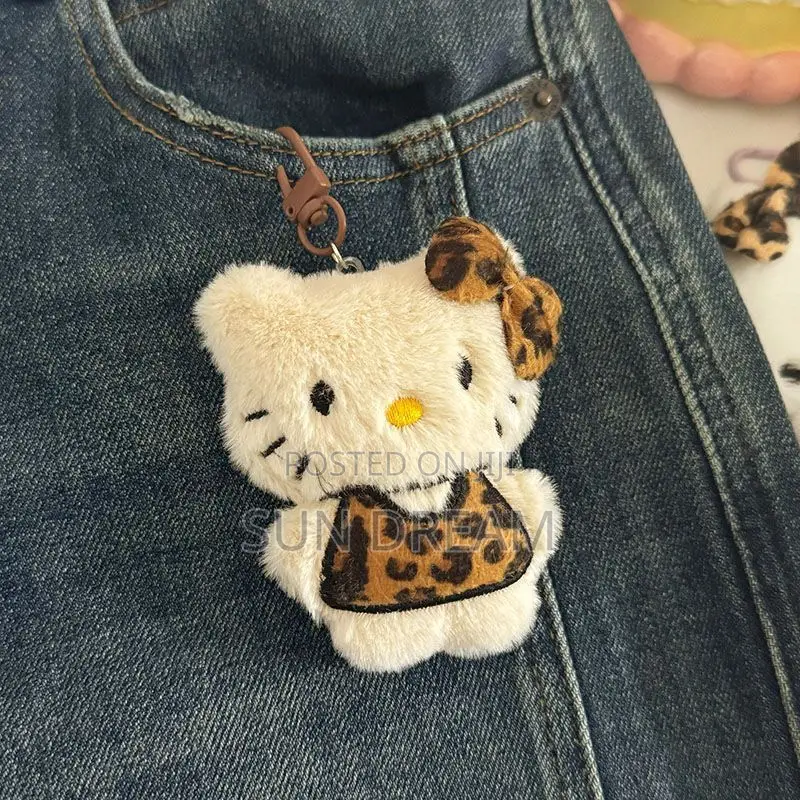 Hello Kitty Toy Bag Furry Charm Keyholder