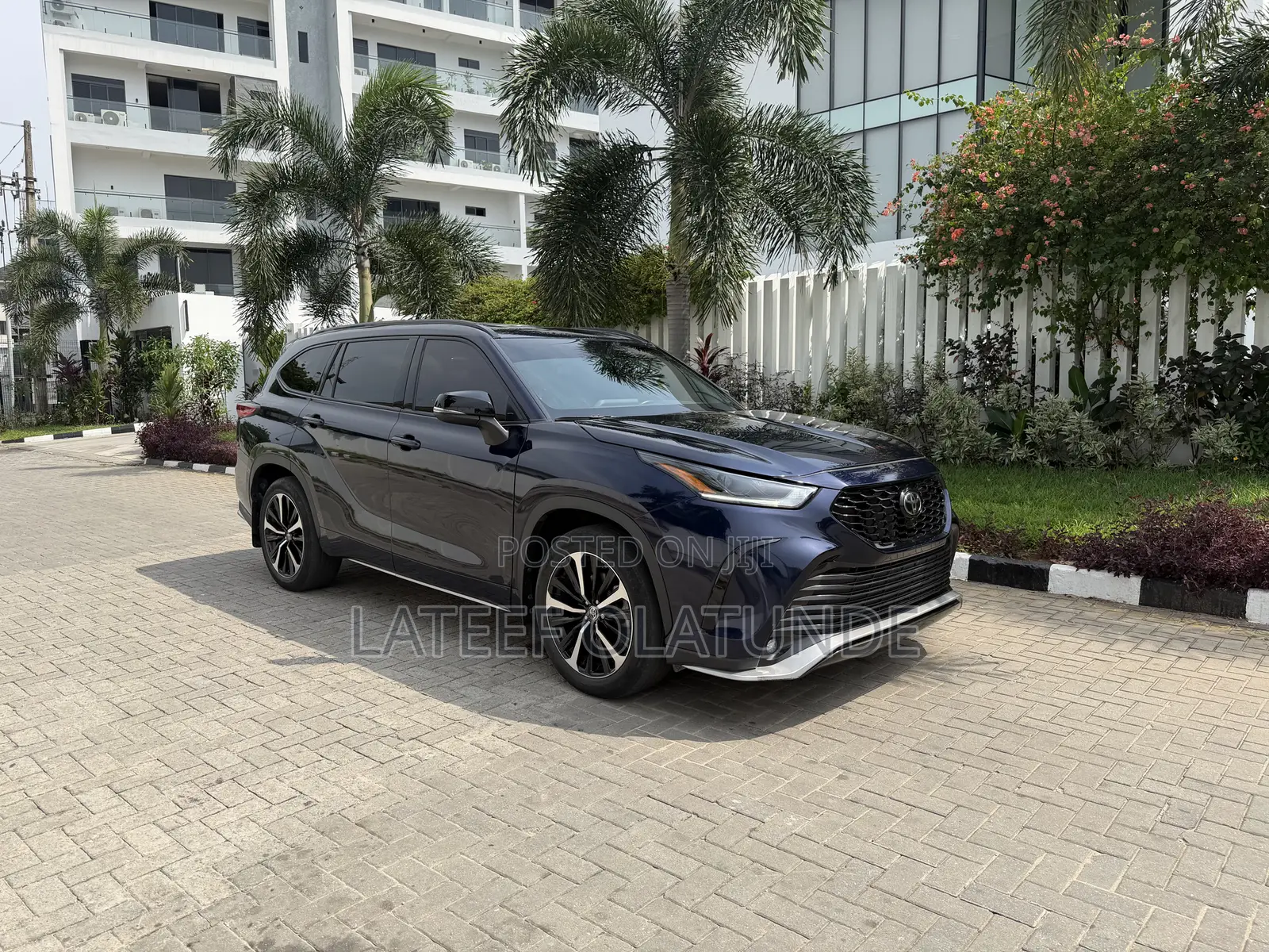Toyota Highlander XSE 2022 Blue