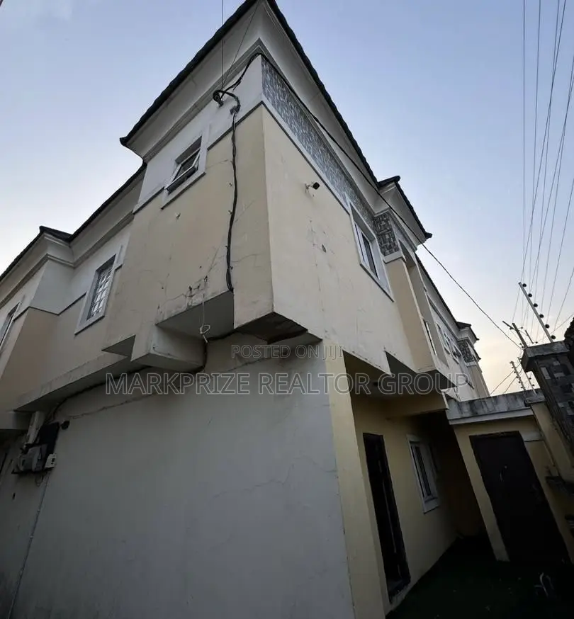 4bdrm Duplex in Surulere Lagos for sale