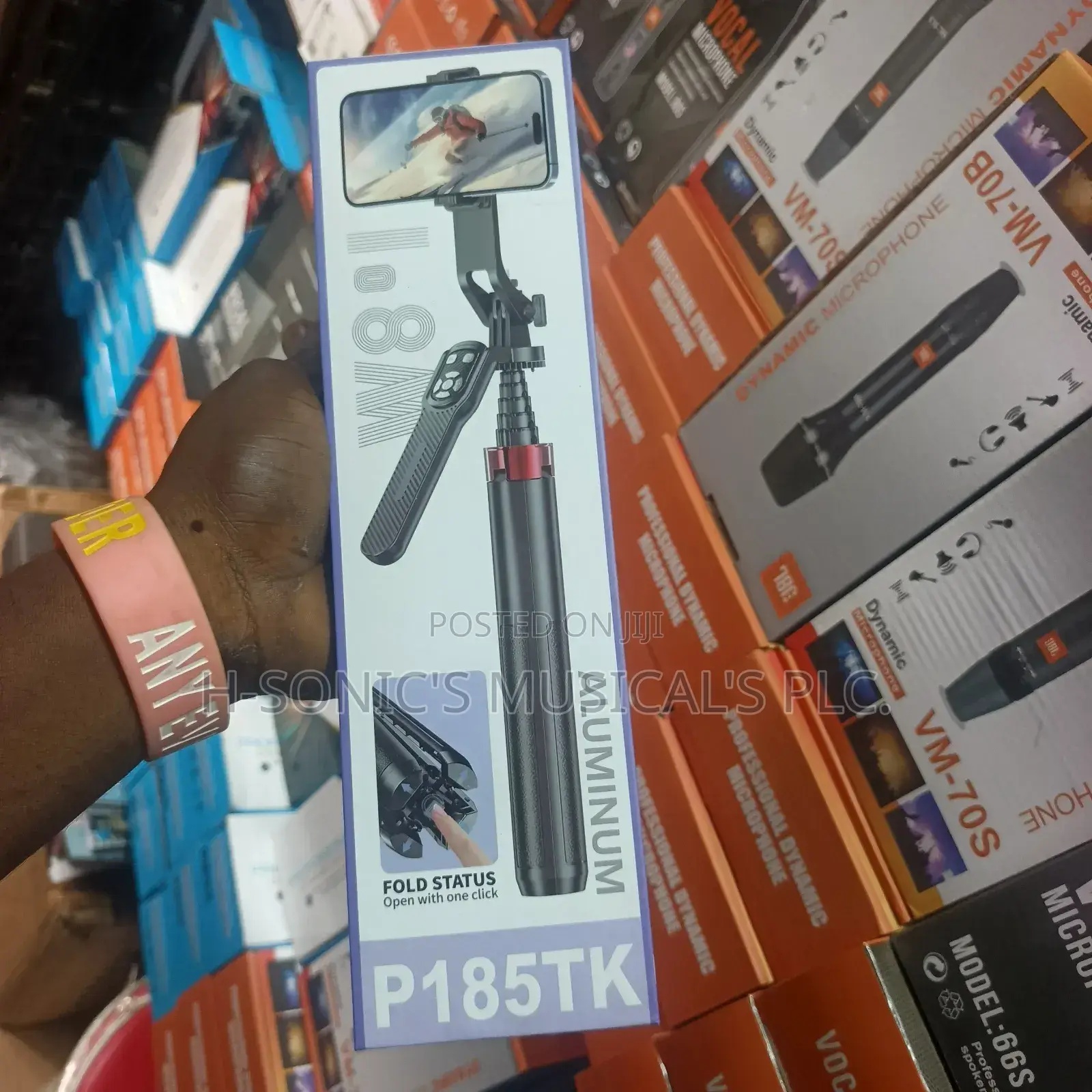 P185tk Is a Multifunctional 1.8-Meter Extendable Tripod Kit.