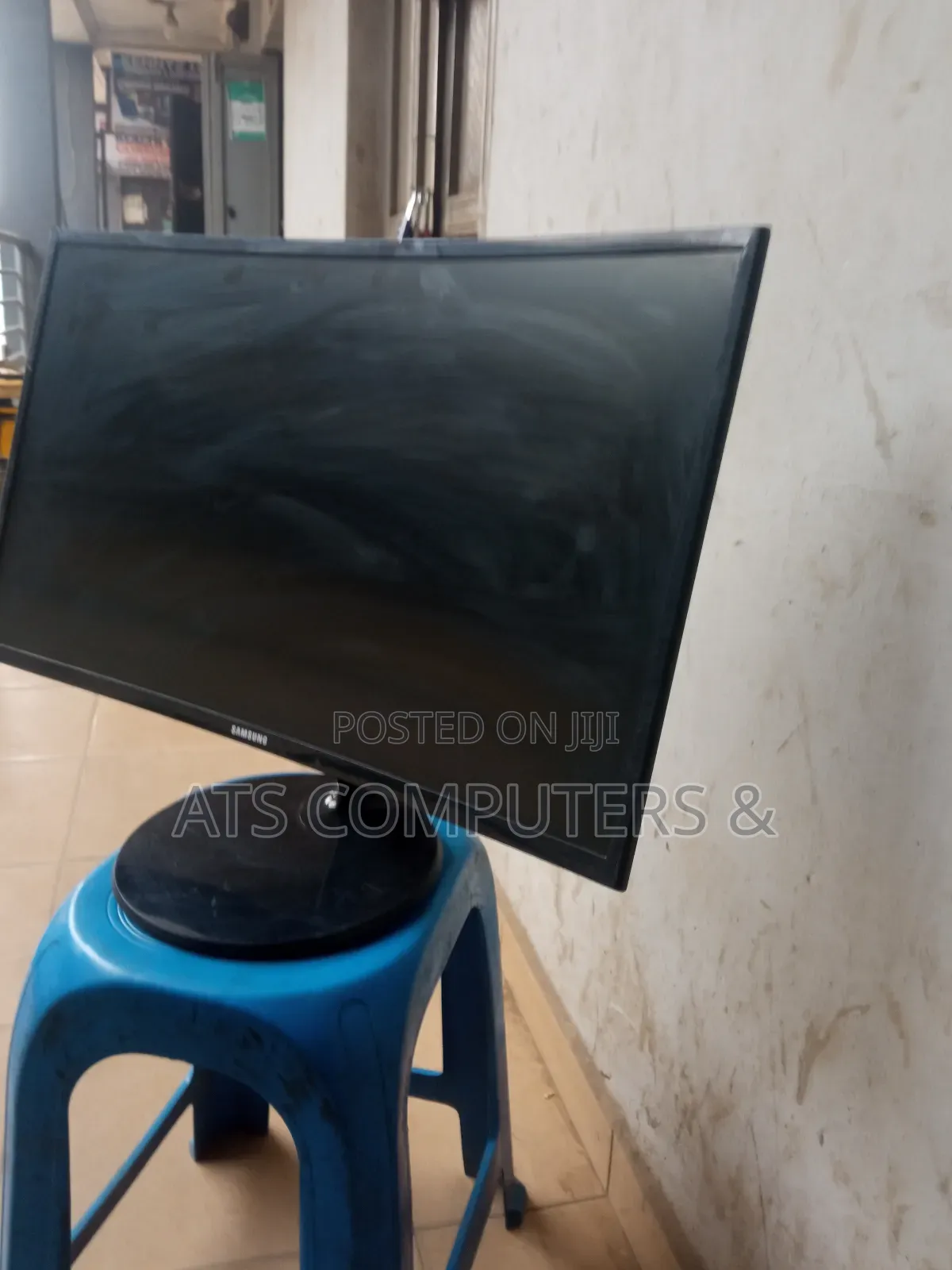 27 Inches Samsung Curve Led Monitor