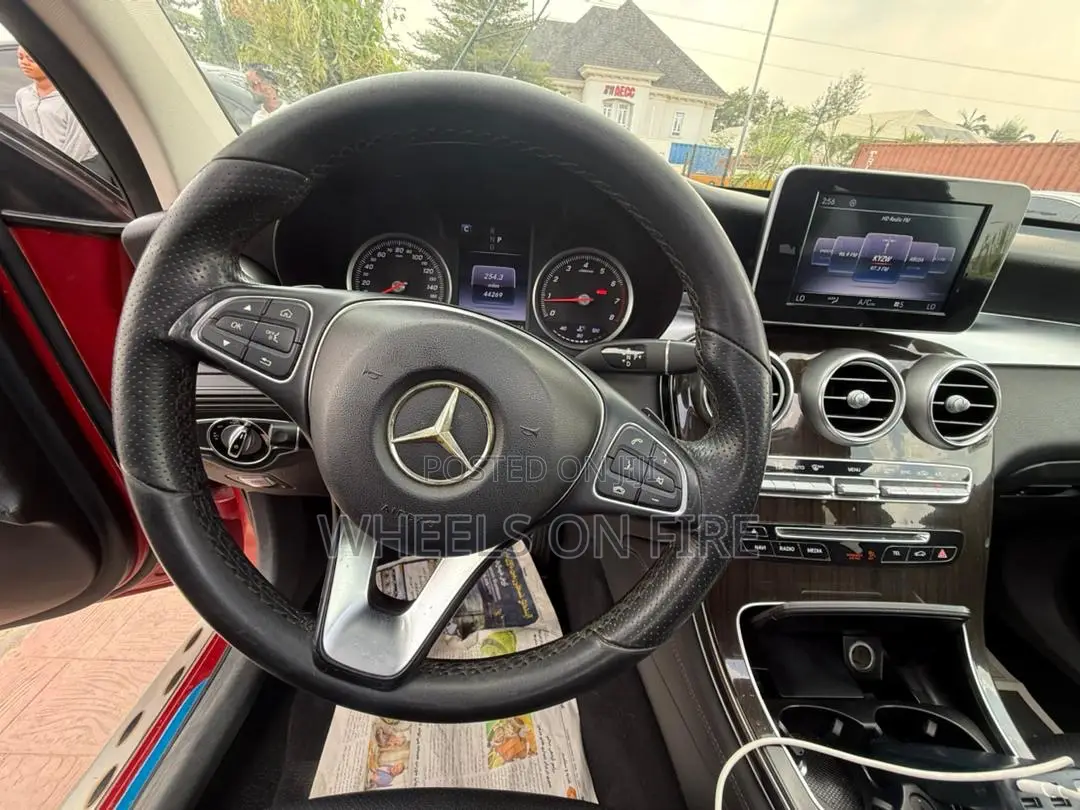 Mercedes-Benz GLC-Class 2017 Red