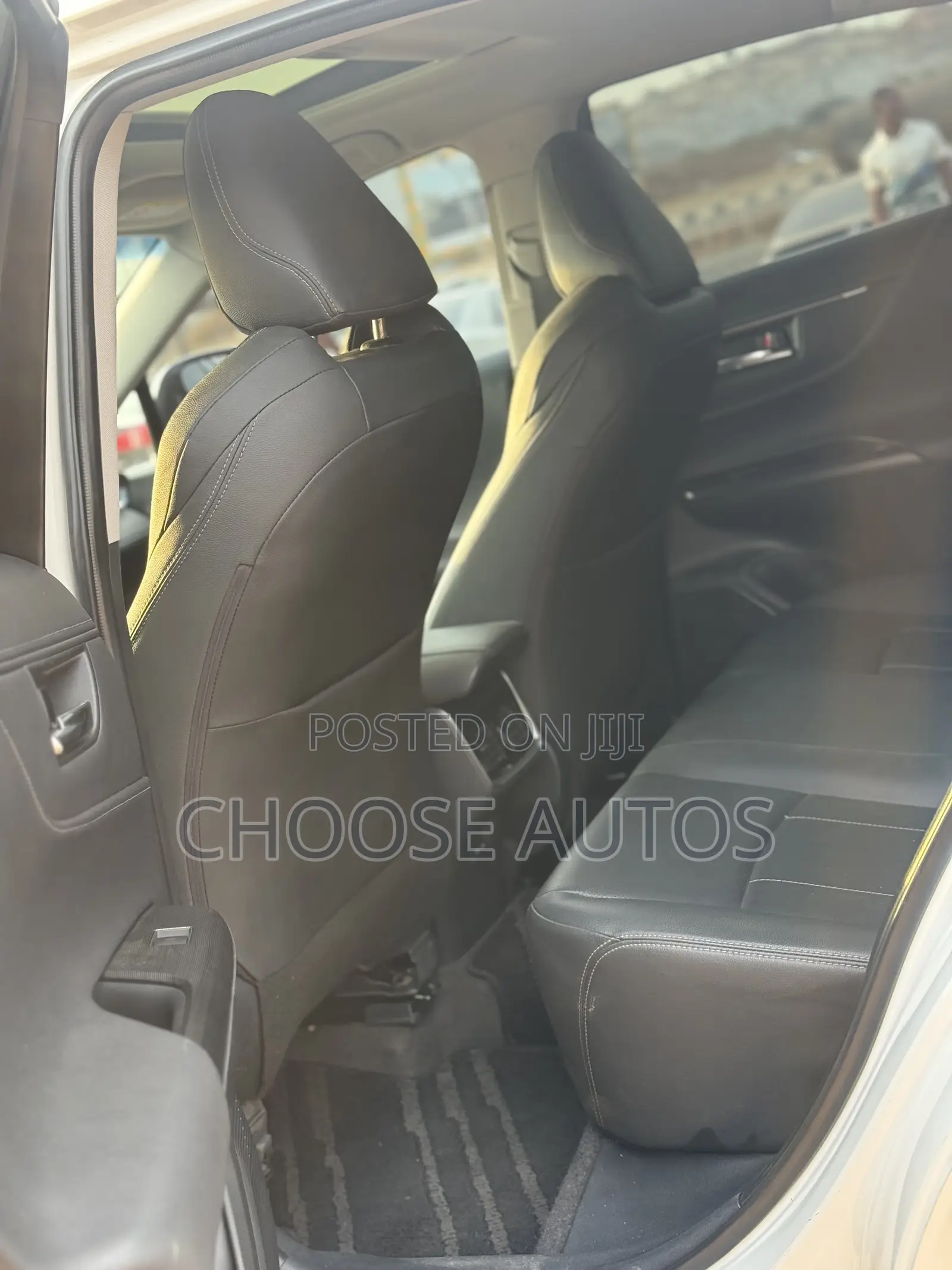 Toyota Venza XLE AWD 2024 White