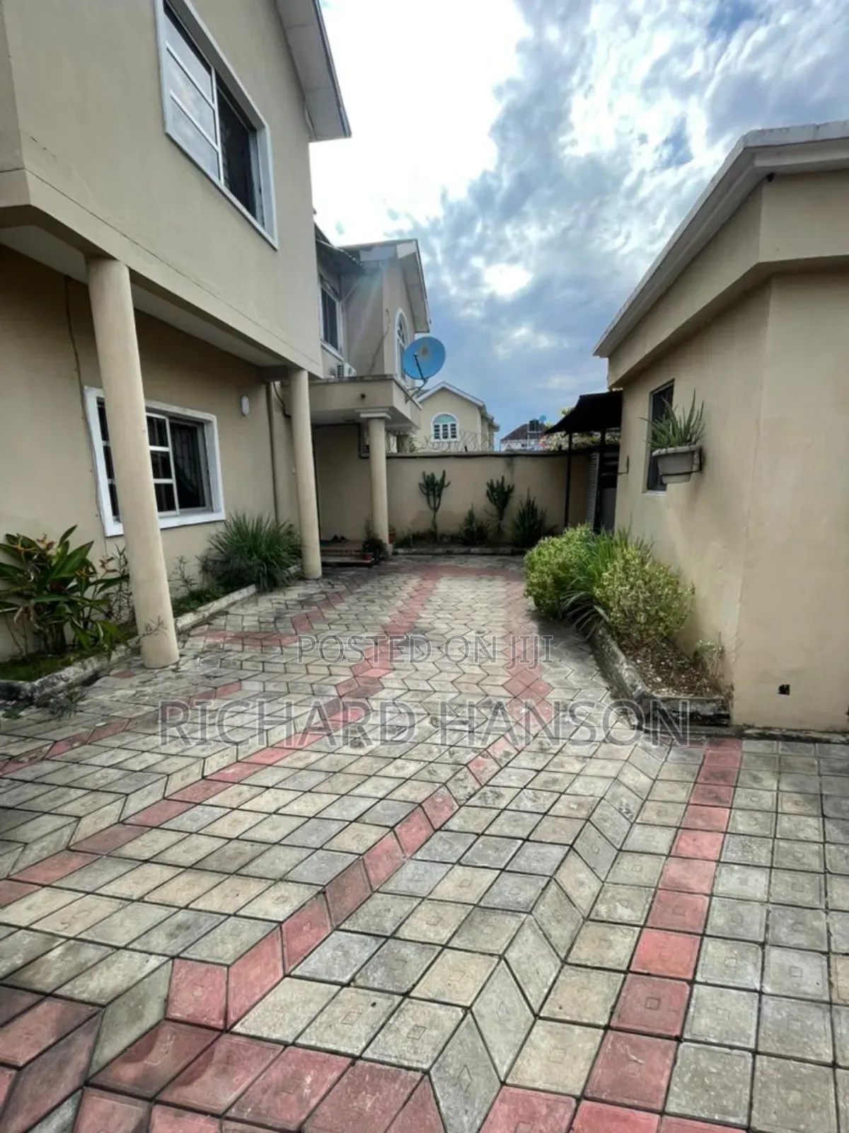 4bdrm Duplex in Lekki Phase 1, Ajah for sale