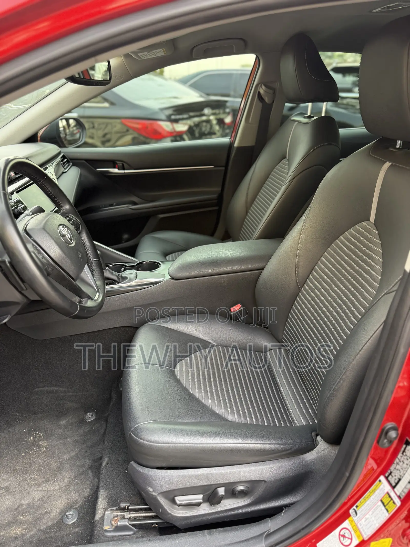 Toyota Camry SE (2.5L 4cyl 8A) 2019 Red